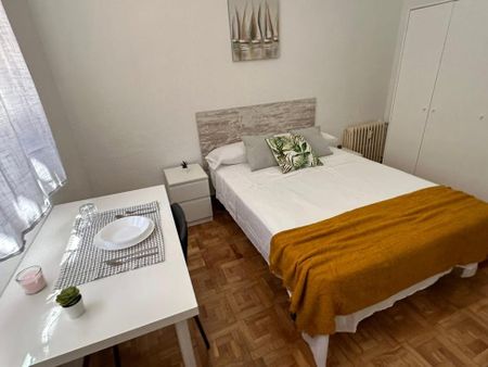 Calle de la Infanta Mercedes, Madrid, Community of Madrid 28020 - Photo 4