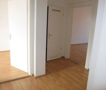 ++ geräumige 3 Raum im 3. OG mit Balkon ++ - Photo 1