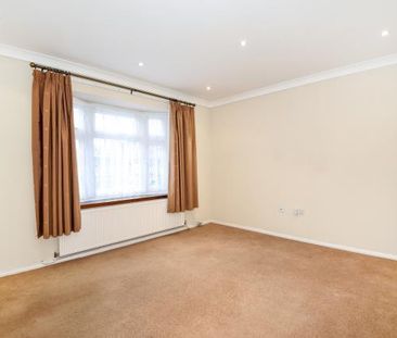 3 bedroom end of terrace house to rent - Photo 3