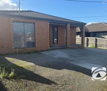 STUDIO ROOMS FOR LEASE – 'FURNISHED & UTILITIES/WIFI INCLUDED' - Photo 2
