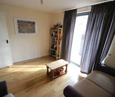 1 Bed Flat, Rich Street, E14 - Photo 1