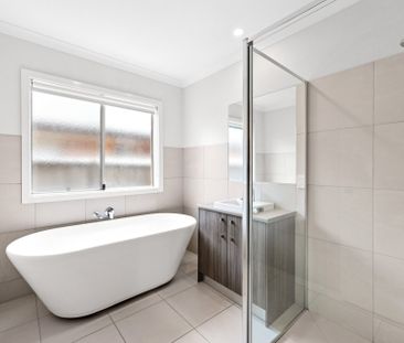 Charming Family Home in a Thriving Location - Photo 4