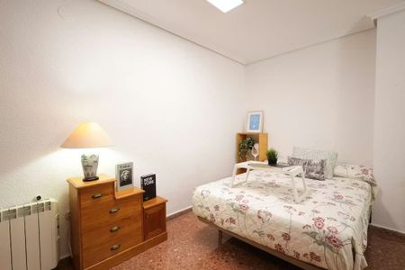 Carrer d'Alfauir, Valencia, Valencian Community 46020 - Photo 5