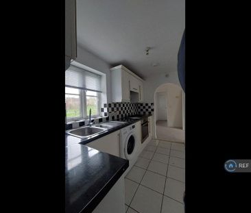 2 bedroom penthouse to rent - Photo 3