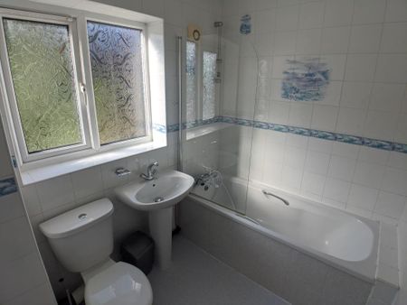 3 bedroom house to rent - Photo 3