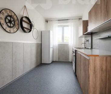 PRONÁJEM BYTU 2+1 S BALKONEM A ZAHRÁDKOU, 56 m - Fotografie 1
