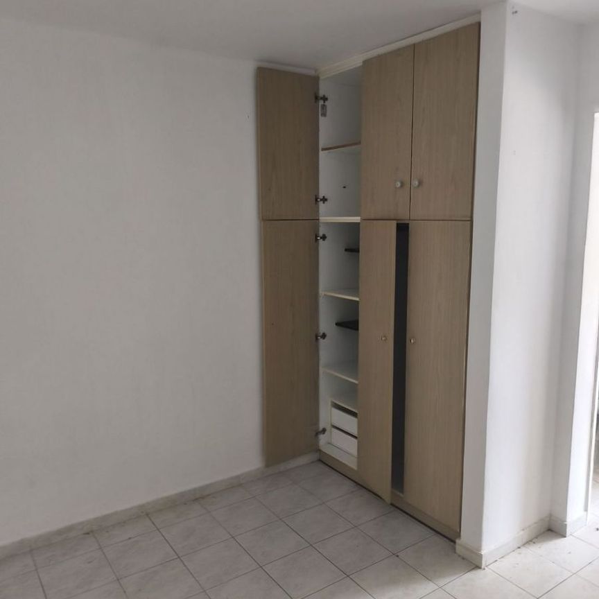 Studio/Γκαρσονιέρα για ενοικίαση Μαρκόπουλο - Photo 1