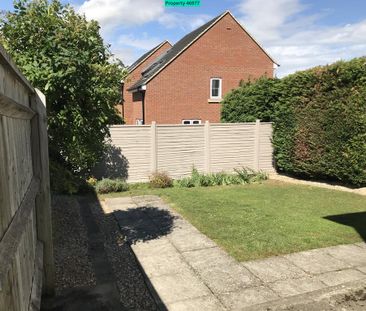 3 bedroom end of terrace house to rent - Photo 4