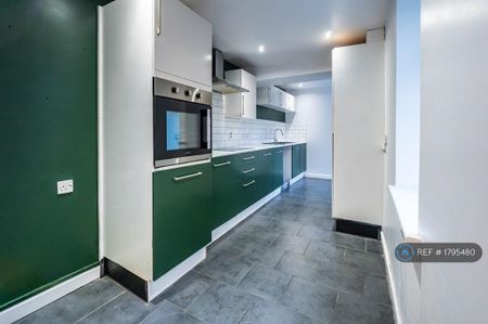 3 bedroom terraced house to rent - Photo 2