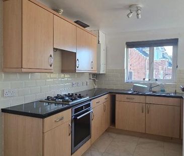 3 bedroom terraced house to rent - Photo 4