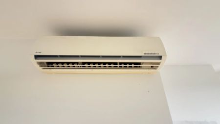 Klimatisierte 2-Zimmer-Wohnung mit zwei Terrassen und Ausblick auf das Schloss Schönbrunn und Steinhofkirche sowie ein opt. Stellplatz! - Photo 4