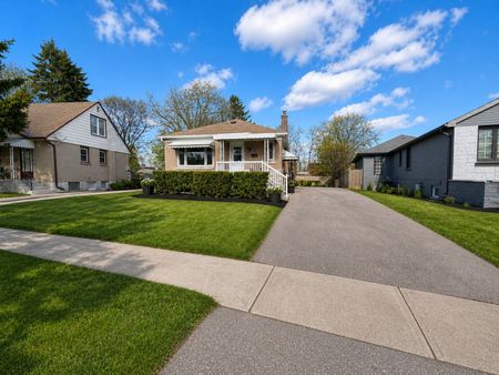 For Lease - 16 Forest Road, Ajax, Ontario - Photo 3