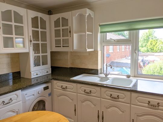 Immaculate one bedroom apartment to let in Northampton - Photo 1