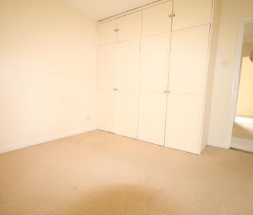 2 bedroom end of terrace house to rent - Photo 6