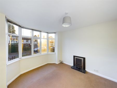 Charles Avenue, Lenton Abbey, Beeston, Nottingham, NG9 - Photo 2