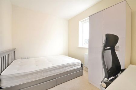 6 bedroom detached house to rent - Photo 5