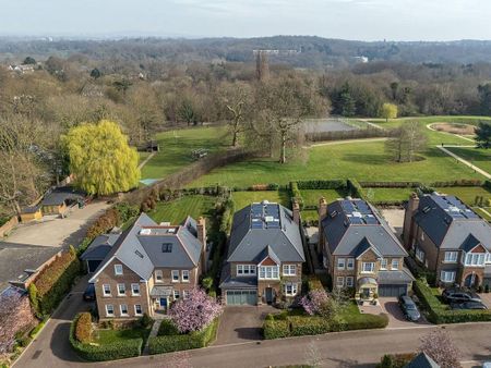 5 bedroom detached house to rent - Photo 2