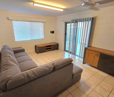 LOVELY, SECURE TWO BEDROOM DUPLEX – GREAT LOCATION – GARDENING INCL... - Photo 1