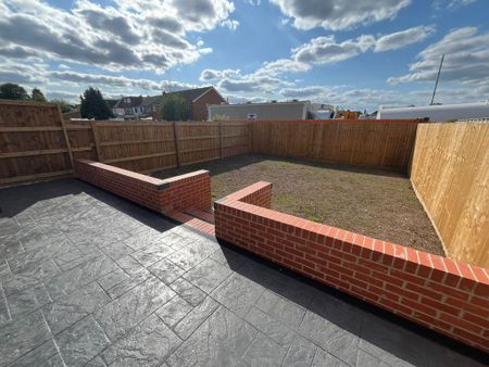 1 bedroom in a house share to rent - Photo 4