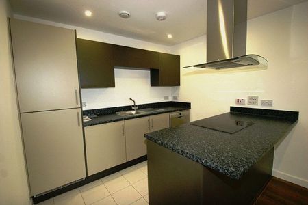 3 bedroom apartment to rent - Photo 5