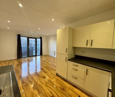 Imperial Drive, Harrow - Photo 3