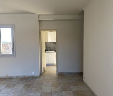 Location Appartement 3 pièces 64m² AVIGNON 84000 - Photo 4