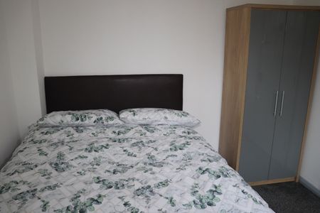 Room in a Shared House, Waterside Close, B9 - Photo 2