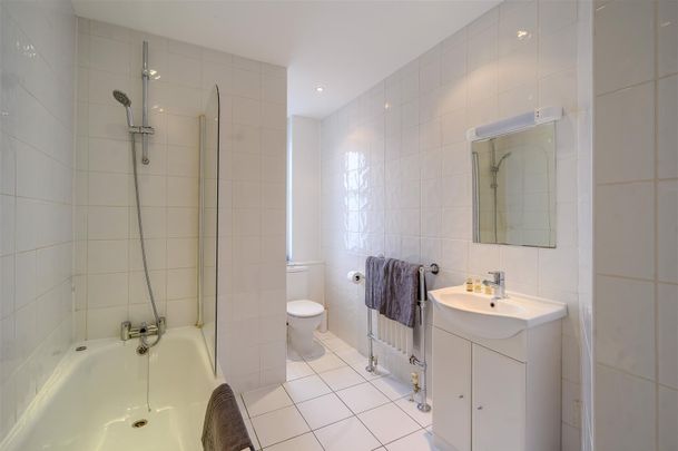 Hill Street, Mayfair - Photo 1