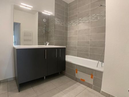 Location Appartement 3 pièces 65m² RAMONVILLE ST AGNE 31520 - Photo 4