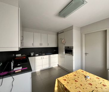 Bemeubeld 2 slaapkamer appartement te huur - Photo 3