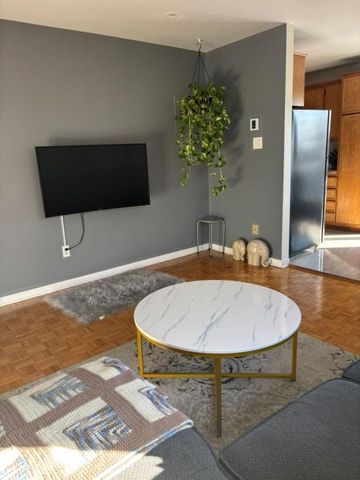 6912 Av. Léon-Trépanier, H4K 2P4, Montréal - Photo 3