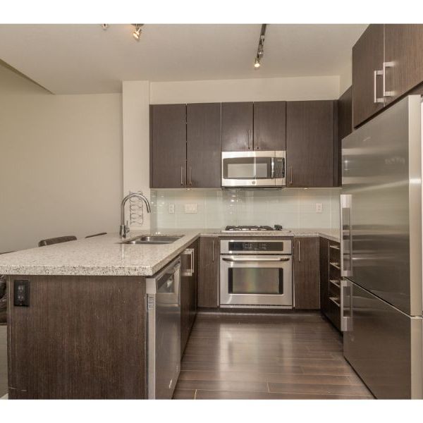 409-159 22nd Street West, North Vancouver - Photo 1