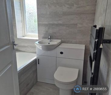 3 bedroom detached house to rent - Photo 5