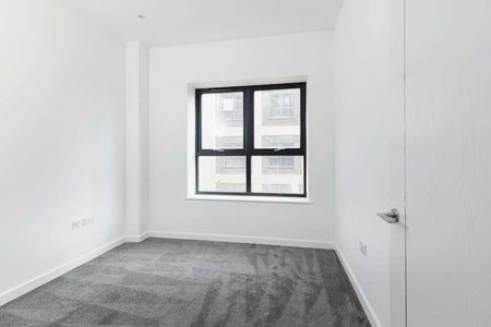 Swindon, Wiltshire, SN2 - Photo 2