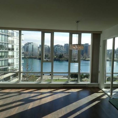 Yaletown Watrerfront 2 Bedroom & Den at Mariner with great amanities! - Photo 4