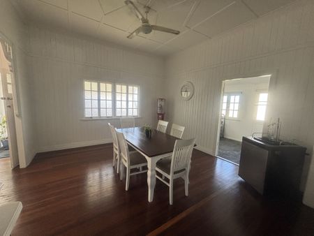 Great Location! - Photo 2