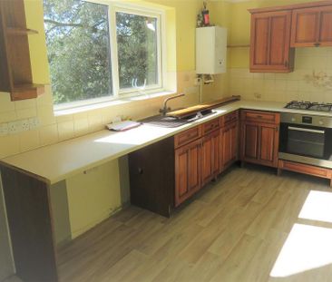 4 bedroom flat to rent - Photo 6