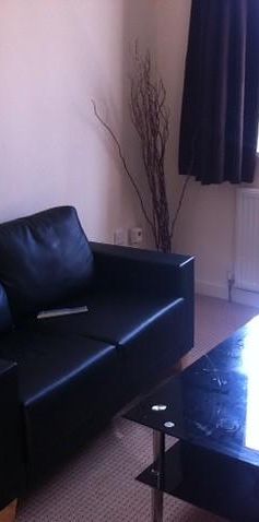 3 bedroom flat to rent - Photo 1