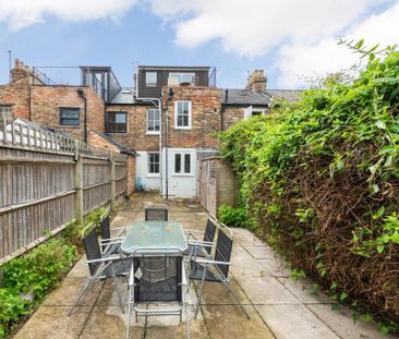 4 bedroom terraced house to rent - Photo 4