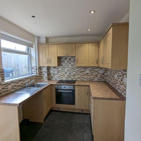 2 bedroom semi-detached house to rent - Photo 1