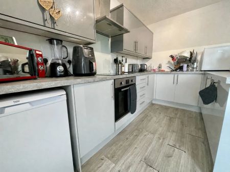 Pine Vale Crescent, Bournemouth, Dorset, BH10 - Photo 5