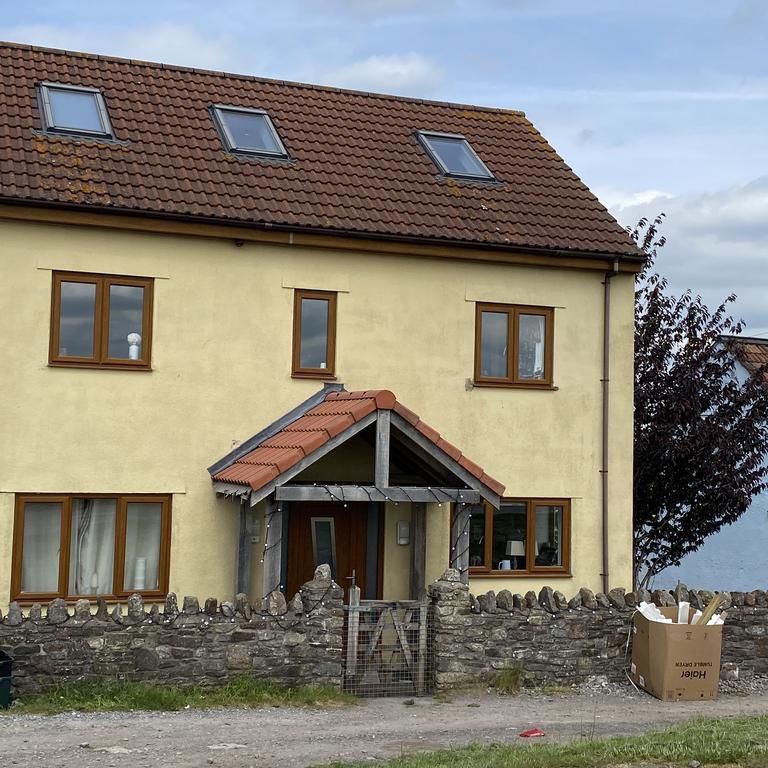 5 bedroom detached house to rent - Photo 1