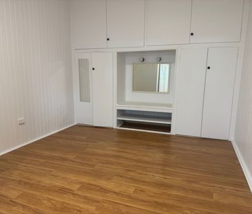 Perfectly Positioned Studio Flat - Photo 3