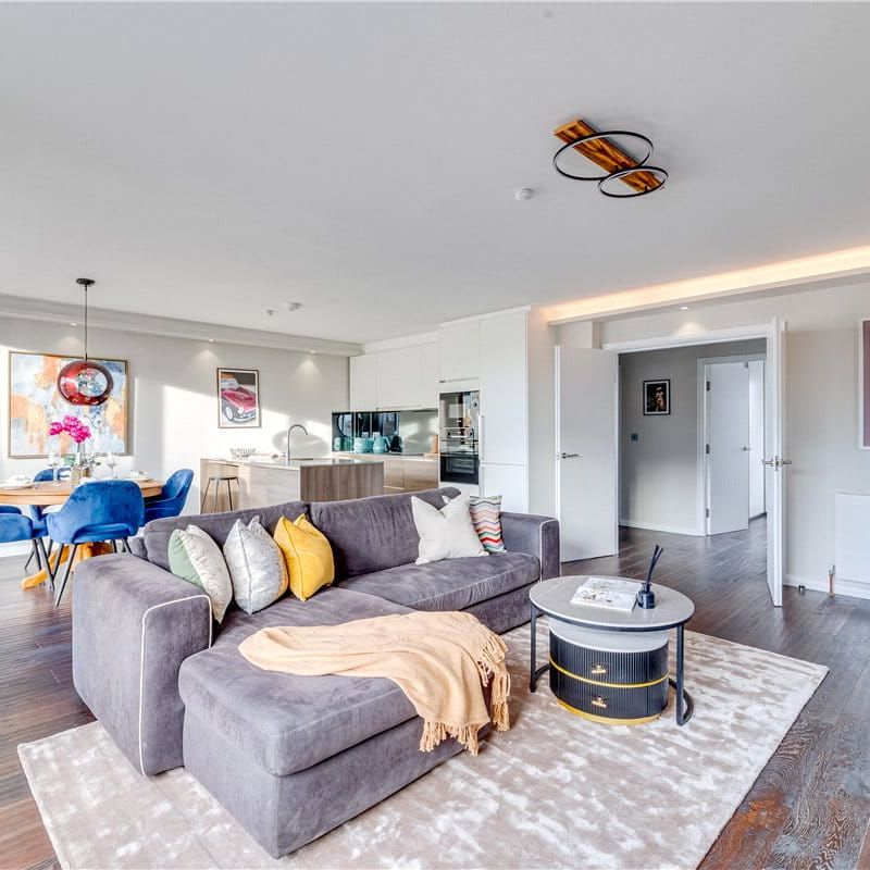 This stunning three-bedroom, three-bathroom flat is located on the fifth floor of Abbots House, beautifully nestled in the sought-after area of St Mary Abbots Terrace. Tenancy Length: Minimum 12 months EPC rating: C | Council Tax Band G - Photo 1