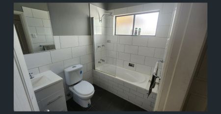 3 Bedroom House - Photo 4