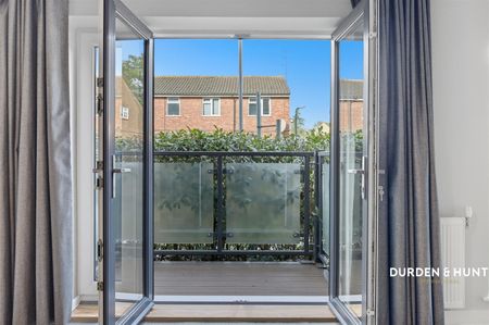 Newmans Lane, Loughton - Photo 4