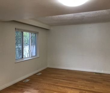 For Lease - 60 Finch Avenue Unit# Front, Toronto, Ontario - Photo 2