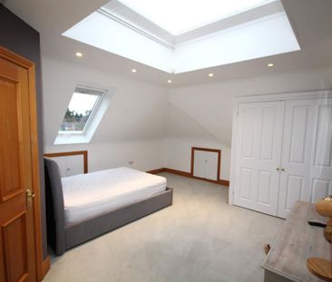 2 bedroom penthouse to rent - Photo 4