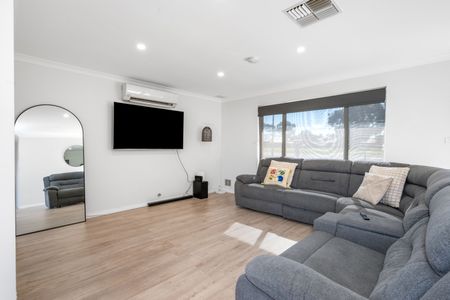 Renovated home complete with split systems and solar panels - Photo 2