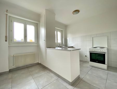 Stadtgrenze Biel/Nidau - Renovierte 3-Zimmerwohnung mit Balkon - Photo 3